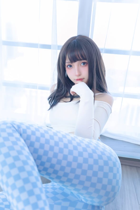 神楽坂真冬 –NO.95 蓝白格[75P/172MB]