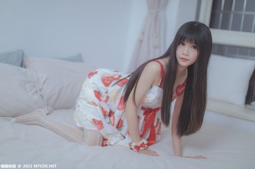 [喵糖映画]VOL.407 草莓小裙子 [40P/366MB]-2